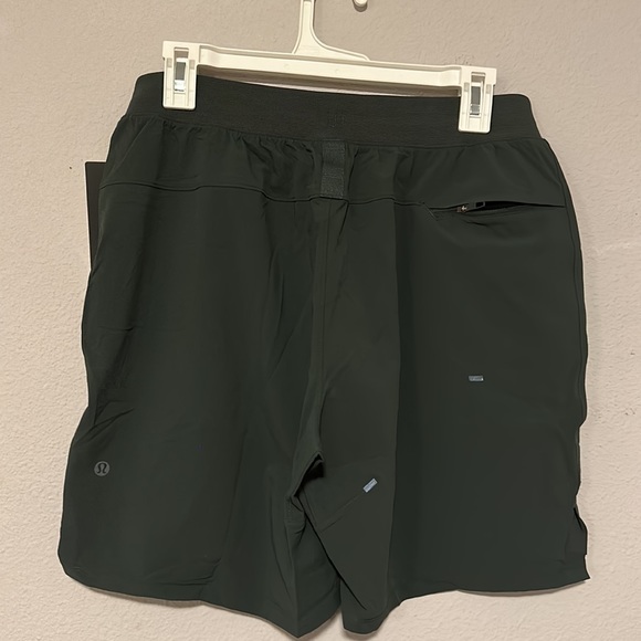 Lululemon train shorts - Picture 8 of 10